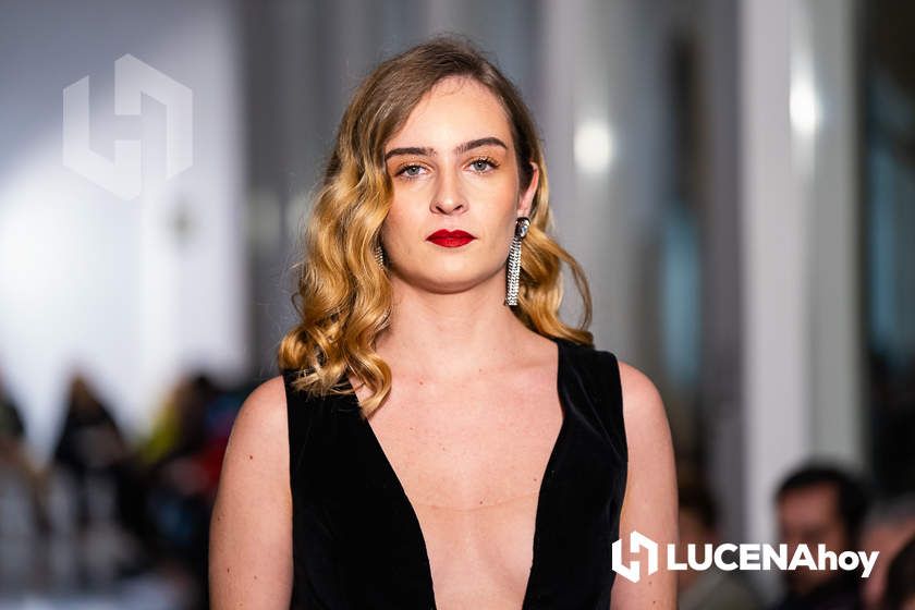 GALERÍA: Lucena se viste de moda para mostrar las creaciones de seis jóvenes diseñadores locales en la Pasarela 868 Afrodita
