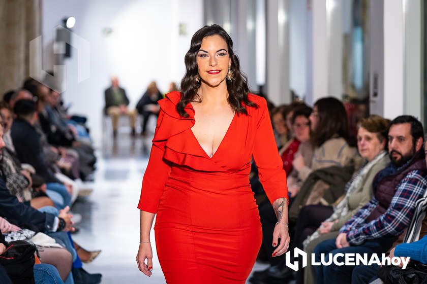 GALERÍA: Lucena se viste de moda para mostrar las creaciones de seis jóvenes diseñadores locales en la Pasarela 868 Afrodita