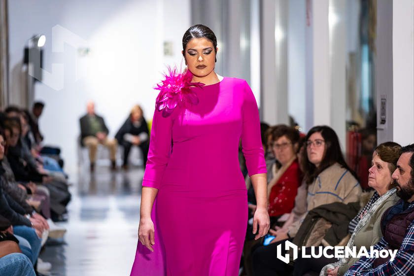 GALERÍA: Lucena se viste de moda para mostrar las creaciones de seis jóvenes diseñadores locales en la Pasarela 868 Afrodita