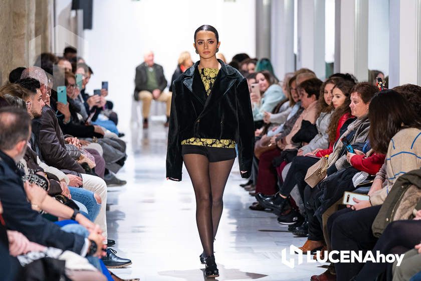 GALERÍA: Lucena se viste de moda para mostrar las creaciones de seis jóvenes diseñadores locales en la Pasarela 868 Afrodita
