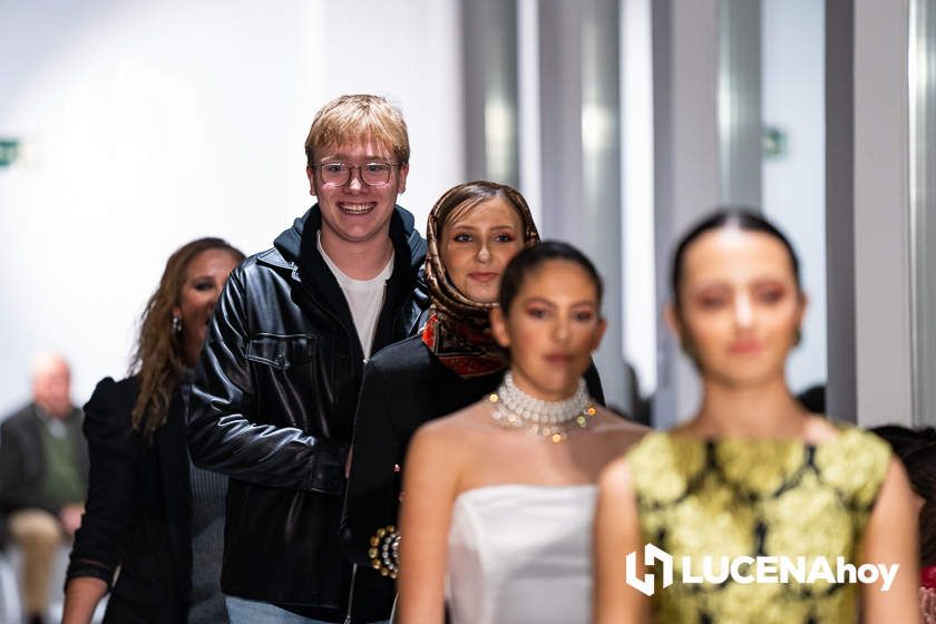 GALERÍA: Lucena se viste de moda para mostrar las creaciones de seis jóvenes diseñadores locales en la Pasarela 868 Afrodita