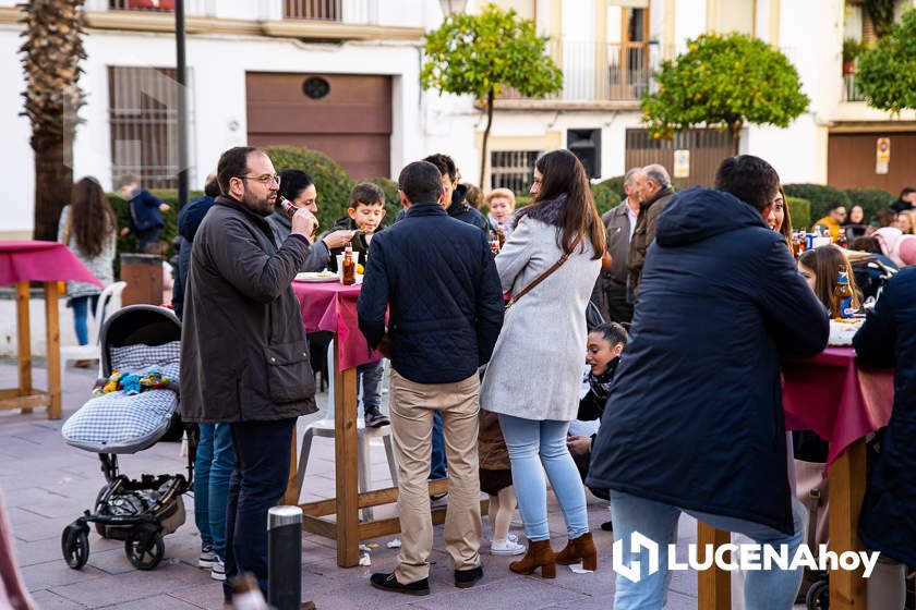 GALERÍA: La Navidad llega al barrio de Santiago de la mano de su Zambomba Flamenca GALERÍA: La Navidad llega al barrio de Santiago de la mano de su Zambomba Flamenca