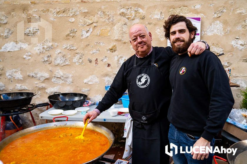 GALERÍA: La Navidad llega al barrio de Santiago de la mano de su Zambomba Flamenca GALERÍA: La Navidad llega al barrio de Santiago de la mano de su Zambomba Flamenca