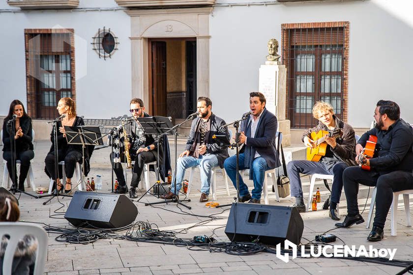 GALERÍA: La Navidad llega al barrio de Santiago de la mano de su Zambomba Flamenca GALERÍA: La Navidad llega al barrio de Santiago de la mano de su Zambomba Flamenca