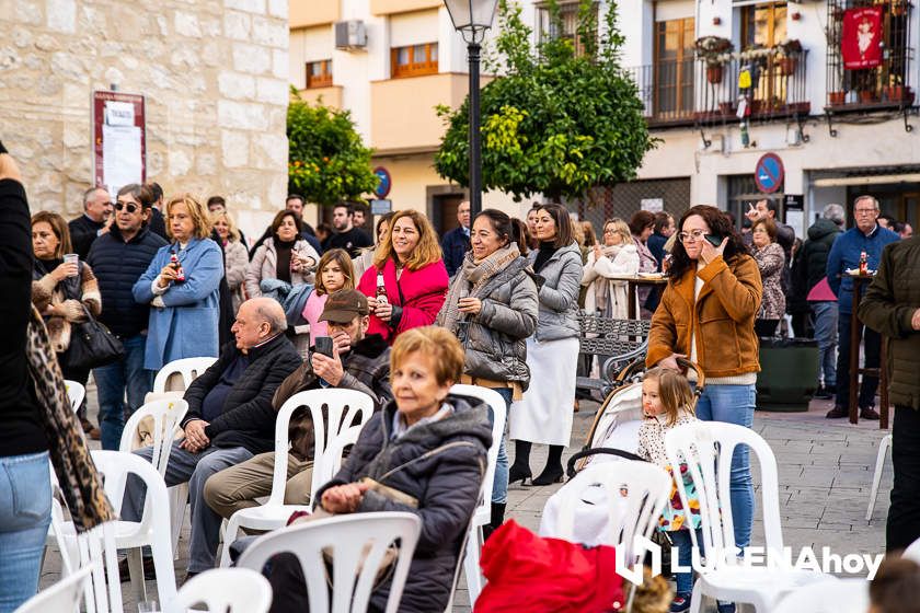 GALERÍA: La Navidad llega al barrio de Santiago de la mano de su Zambomba Flamenca GALERÍA: La Navidad llega al barrio de Santiago de la mano de su Zambomba Flamenca