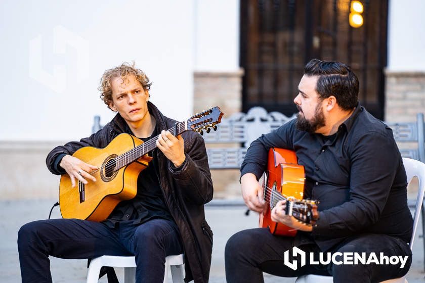 GALERÍA: La Navidad llega al barrio de Santiago de la mano de su Zambomba Flamenca GALERÍA: La Navidad llega al barrio de Santiago de la mano de su Zambomba Flamenca