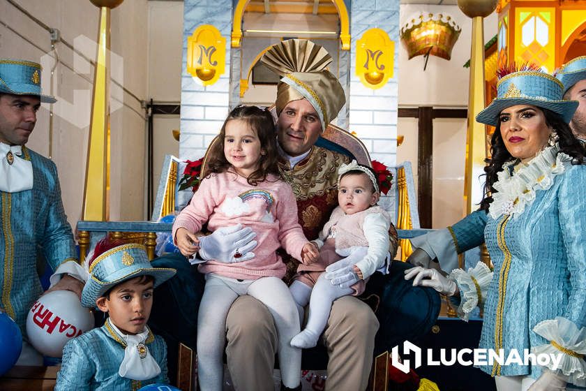 GALERÍA: Miles de niños entregan a los Mensajeros Reales sus cartas para los Reyes Magos GALERÍA: Miles de niños entregan a los Mensajeros Reales sus cartas para los Reyes Magos