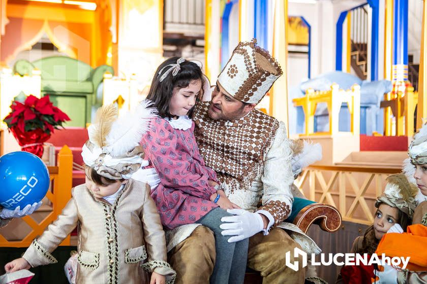 GALERÍA: Miles de niños entregan a los Mensajeros Reales sus cartas para los Reyes Magos GALERÍA: Miles de niños entregan a los Mensajeros Reales sus cartas para los Reyes Magos