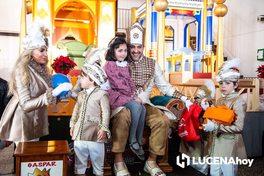 GALERÍA: Miles de niños entregan a los Mensajeros Reales sus cartas para los Reyes Magos GALERÍA: Miles de niños entregan a los Mensajeros Reales sus cartas para los Reyes Magos