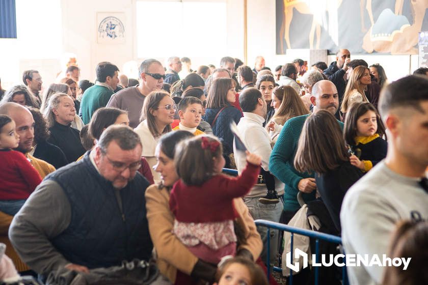 GALERÍA: Miles de niños entregan a los Mensajeros Reales sus cartas para los Reyes Magos GALERÍA: Miles de niños entregan a los Mensajeros Reales sus cartas para los Reyes Magos