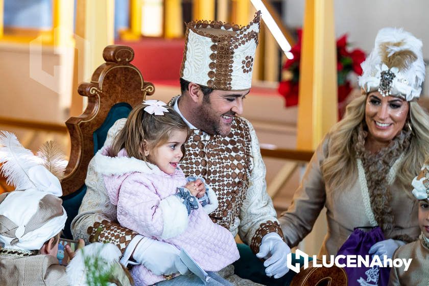 GALERÍA: Miles de niños entregan a los Mensajeros Reales sus cartas para los Reyes Magos GALERÍA: Miles de niños entregan a los Mensajeros Reales sus cartas para los Reyes Magos