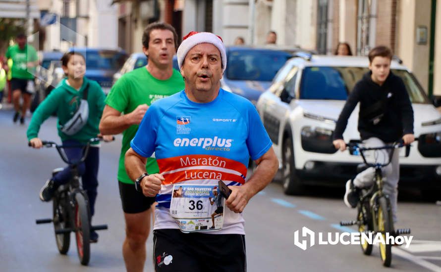 GALERÍA (I): Las fotos de la III San Silvestre de Lucena, la carrera más divertida y solidaria del año