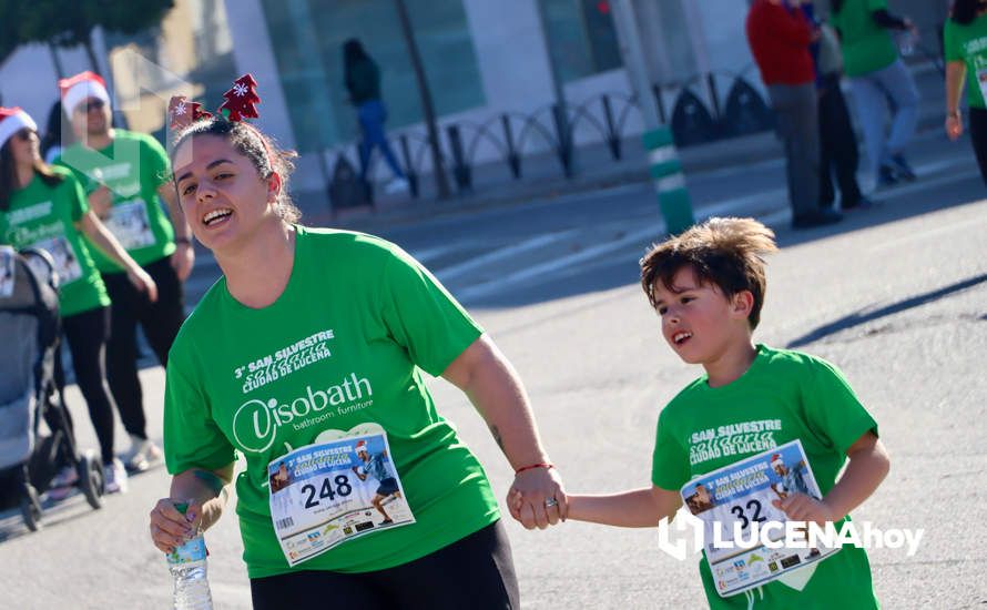 GALERÍA (II): Las fotos en la línea de meta de la III San Silvestre Solidaria de Lucena GALERÍA (II): Las fotos en la línea de meta de la III San Silvestre Solidaria de Lucena