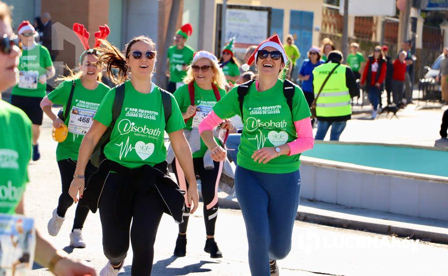 GALERÍA (II): Las fotos en la línea de meta de la III San Silvestre Solidaria de Lucena GALERÍA (II): Las fotos en la línea de meta de la III San Silvestre Solidaria de Lucena