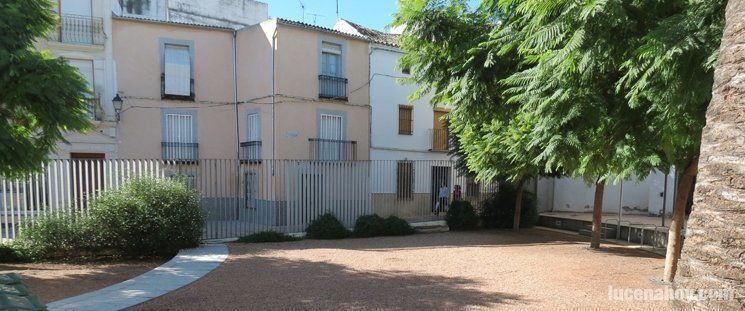  El patio de la biblioteca se integrará en la calle Flores como plaza pública 