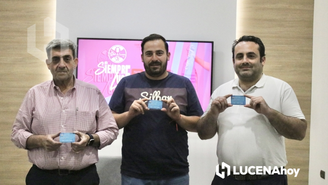 Presentación del carnet de abonado del CD Ciudad de Lucena para la próxima temporadacampaña de abonados cd ciudad de lucena