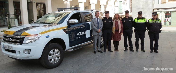  Se presenta el nuevo vehículo todoterreno de la policía local 
