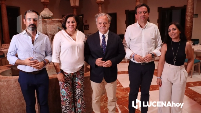Un momento de la reunión mantenida esta tarde con el presidente de la Diputación Provincial, Salvador Fuentes Un momento de la reunión mantenida esta tarde con el presidente de la Diputación Provincial, Salvador Fuentes