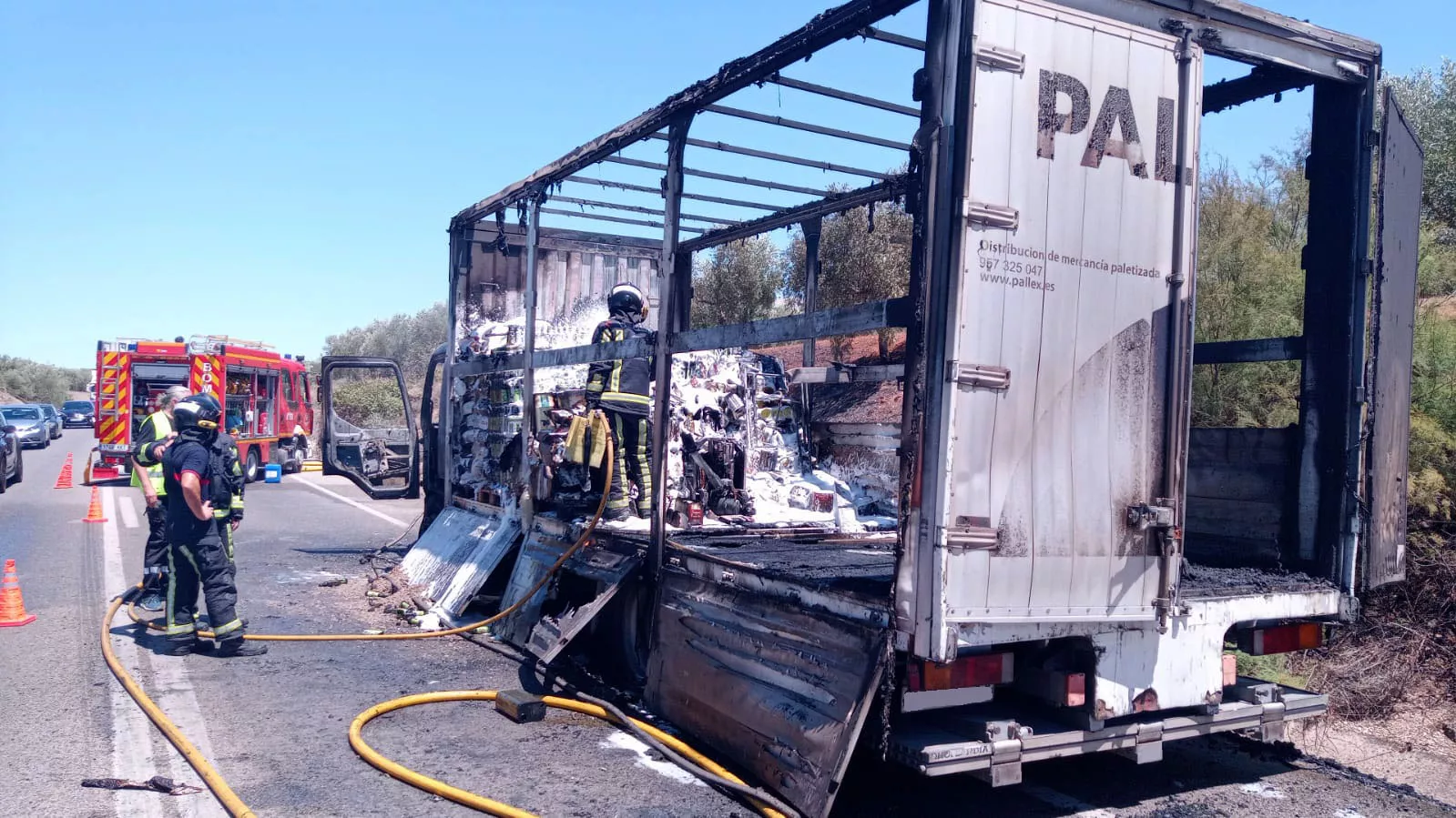 Incendio de un camión en la A318