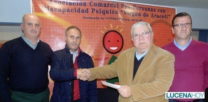  Los Gorditos entrega 700 euros a una Amara a la que la Junta paga 'tarde y con recortes' 