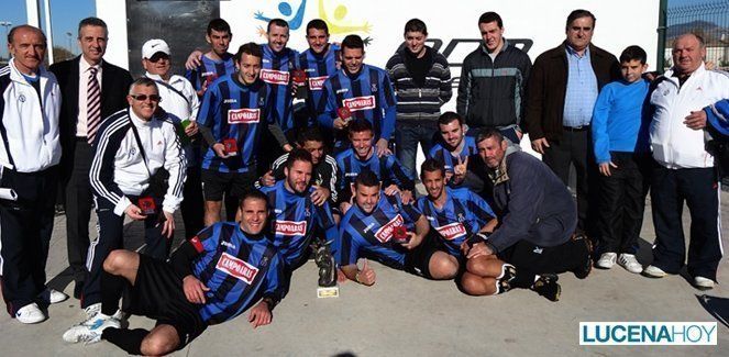  El CD Interllano se impone con autoridad en el Trofeo de Fútbol de Navidad 