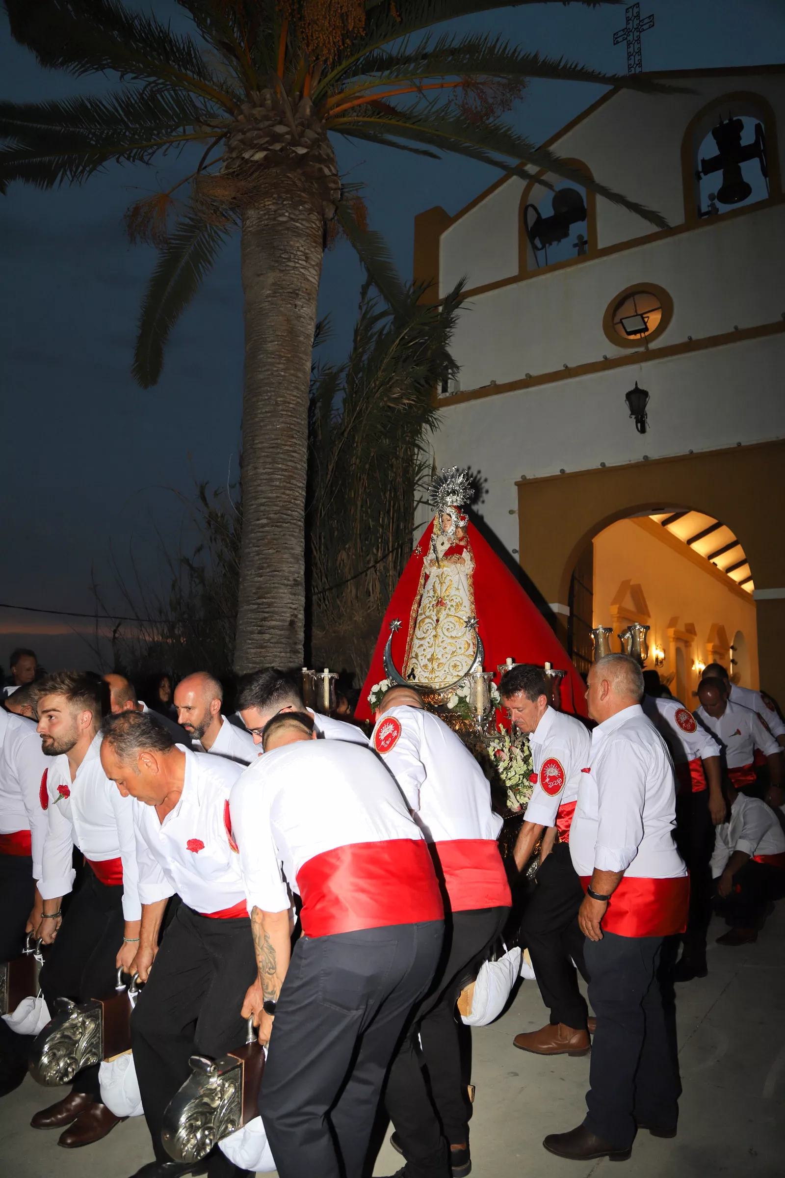 Procesión Ntra. Sra. de los Remedios en Las Navas. Foto: Ainhoa Pino Fotografía Procesión Ntra. Sra. de los Remedios en Las Navas. Foto: Ainhoa Pino Fotografía