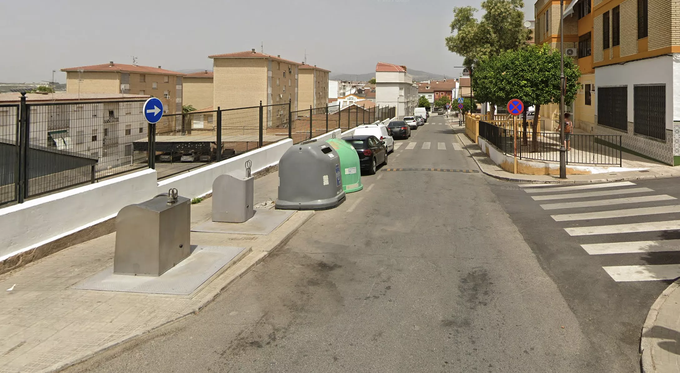 Ubicación de los contenedores que fueron quemados en la calle Martín Hurtado. Foto: Google Street View