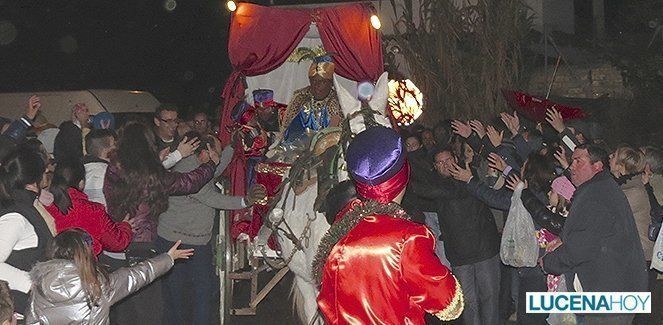  La Cabalgata de Campo de Aras desafió al frío y la lluvia con nueve carrozas (fotos) 