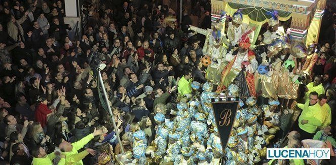  La Cabalgata de la Ilusión llena de alegría las calles de Lucena (fotos) 