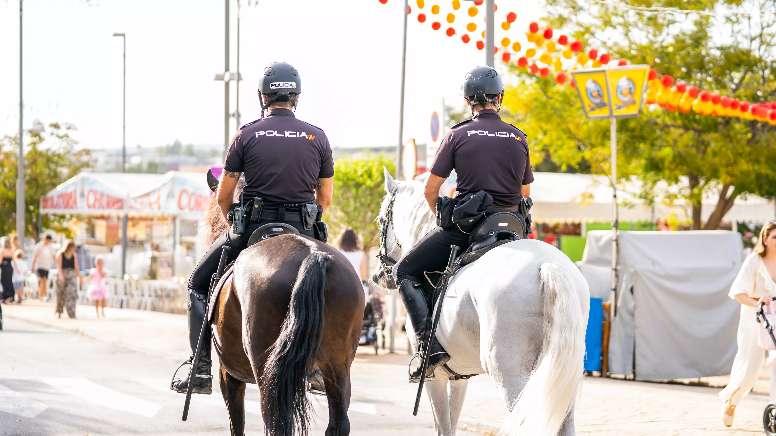 Agentes de Policía Nacional en la Feria del Valle 2023