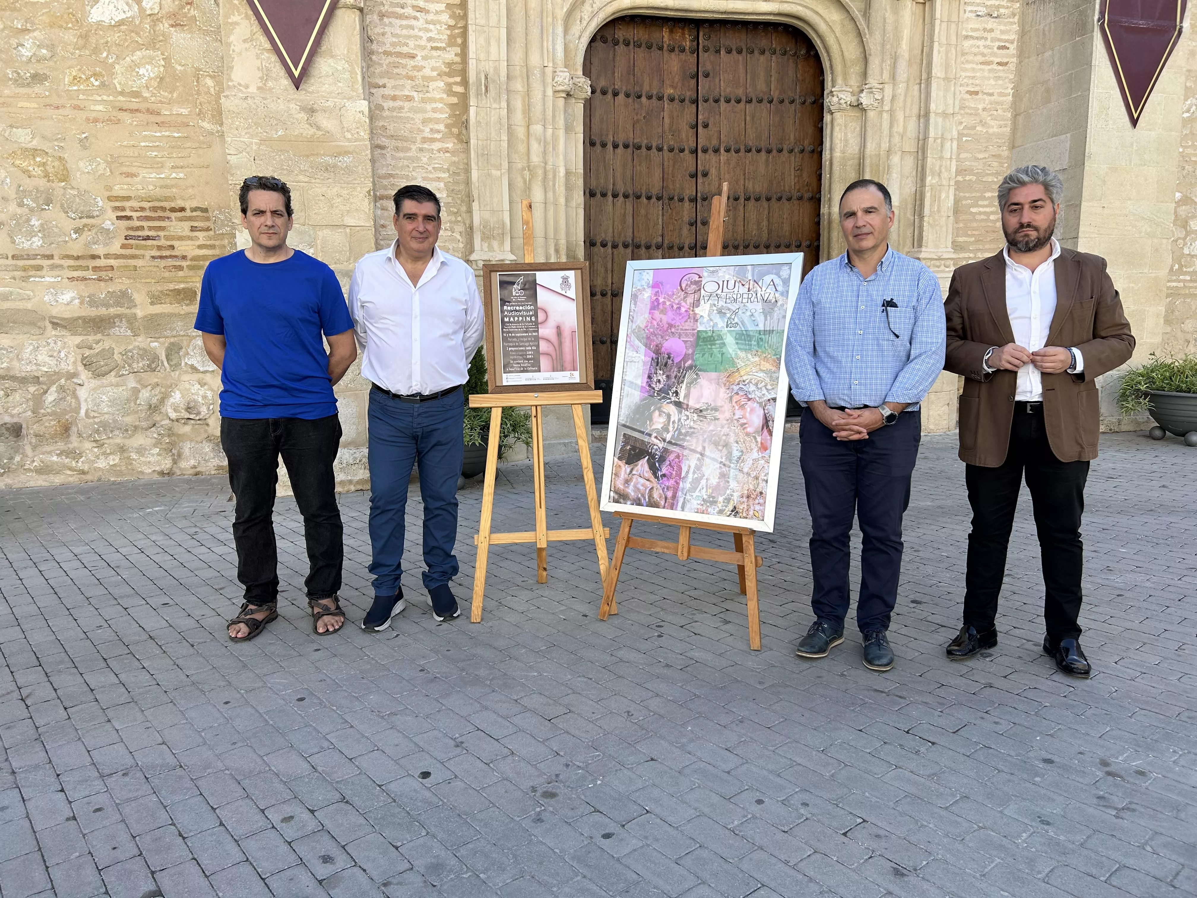 Un momento de la presentación del proyecto "vídeo mapping" sobre los cien años de la cofradía de La Columna