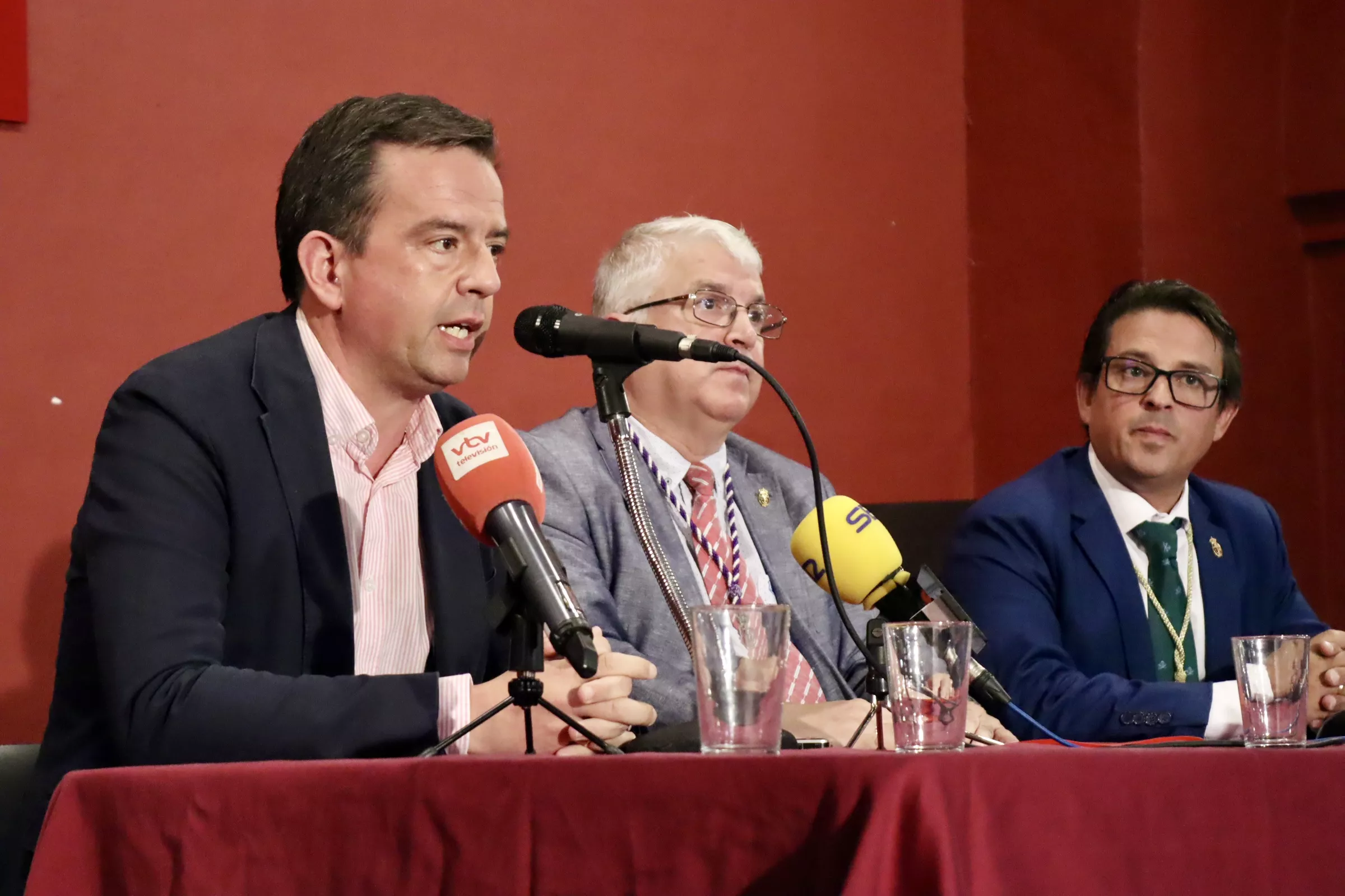 Presentación de los actos del Centenario de la Cofradía de la Sangre Presentación de los actos del Centenario de la Cofradía de la Sangre