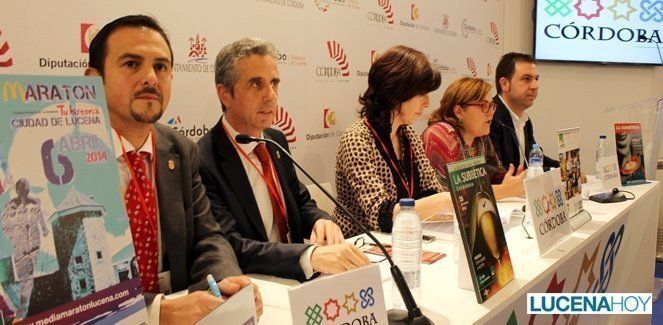  Juan Pérez y Manuel Lara, alcalde de Lucena y concejal de Turismo, en una de las últimas ediciones de FITUR 