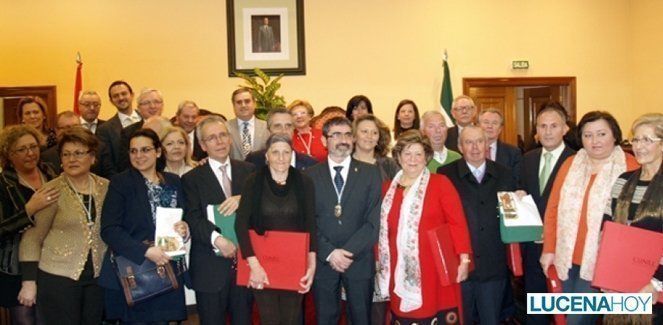  La Soledad, Bodegas Mora Chacón, Librería Juan de Mairena y Los Caminos, banderas de Andalucía 2014 