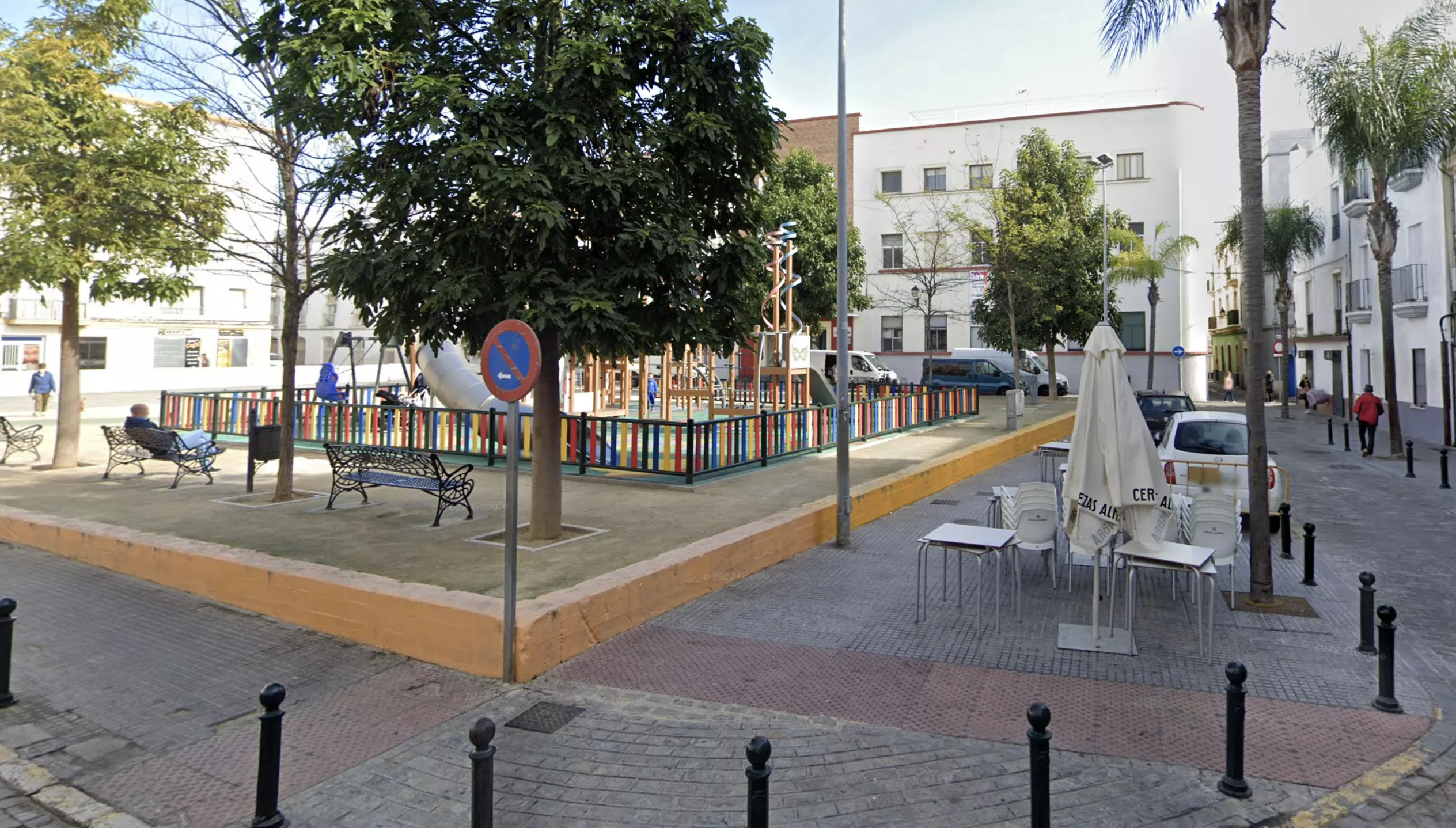 Plaza de Manolo Santander, en Cádiz, donde ha aparecido el cadáver.