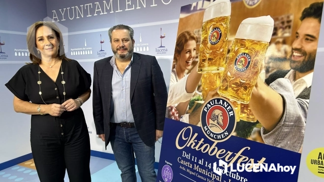 Araceli Rodríguez y Manuel Ortiz durante la presentación de este evento