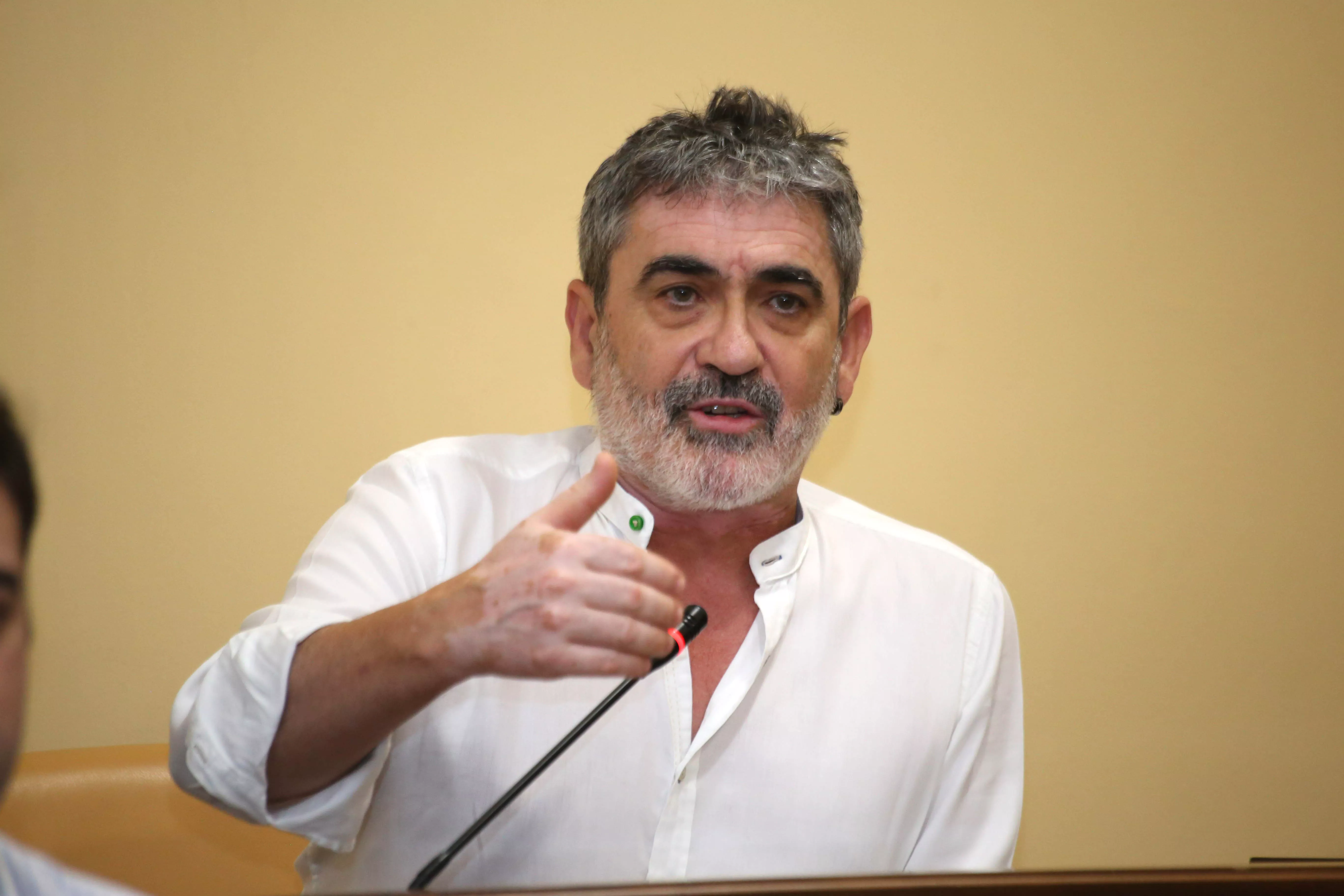 Miguel Villa, durante el debate de la moción presentada por IU