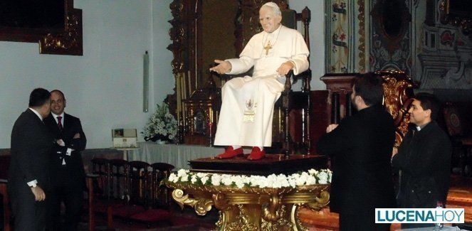  Una escultura hiperrealista de Juan Pablo II presidirá los columbarios de San Pedro Mártir (fotos) 