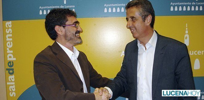  La cordialidad preside la primera reunión entre PSOE e IUCA tras el desencuentro de los últimos días 