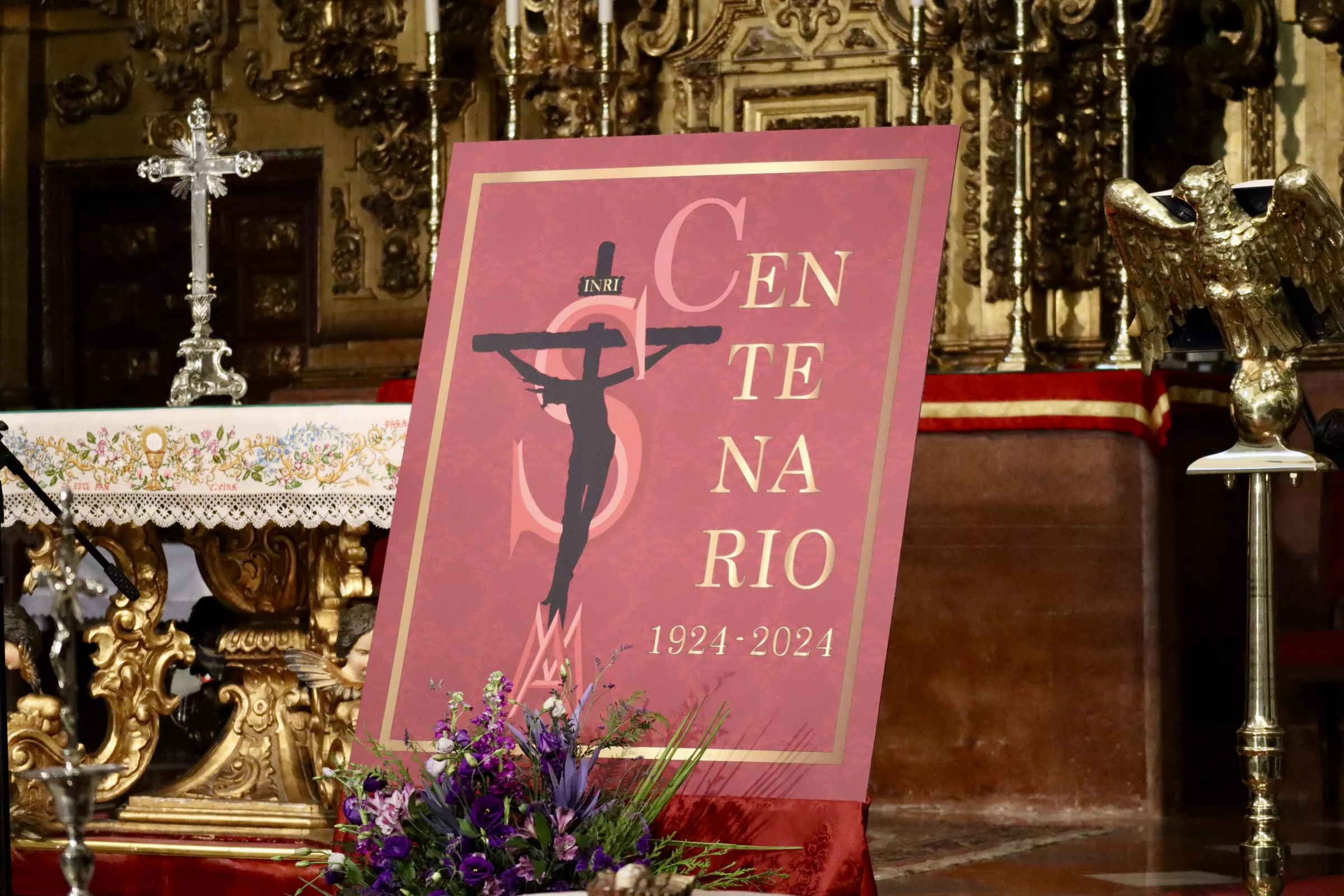 Presentación del cartel y el logotipo conmemorativos del Centenario Fundacional de la Cofradía de la Sangre y Mayor Dolor