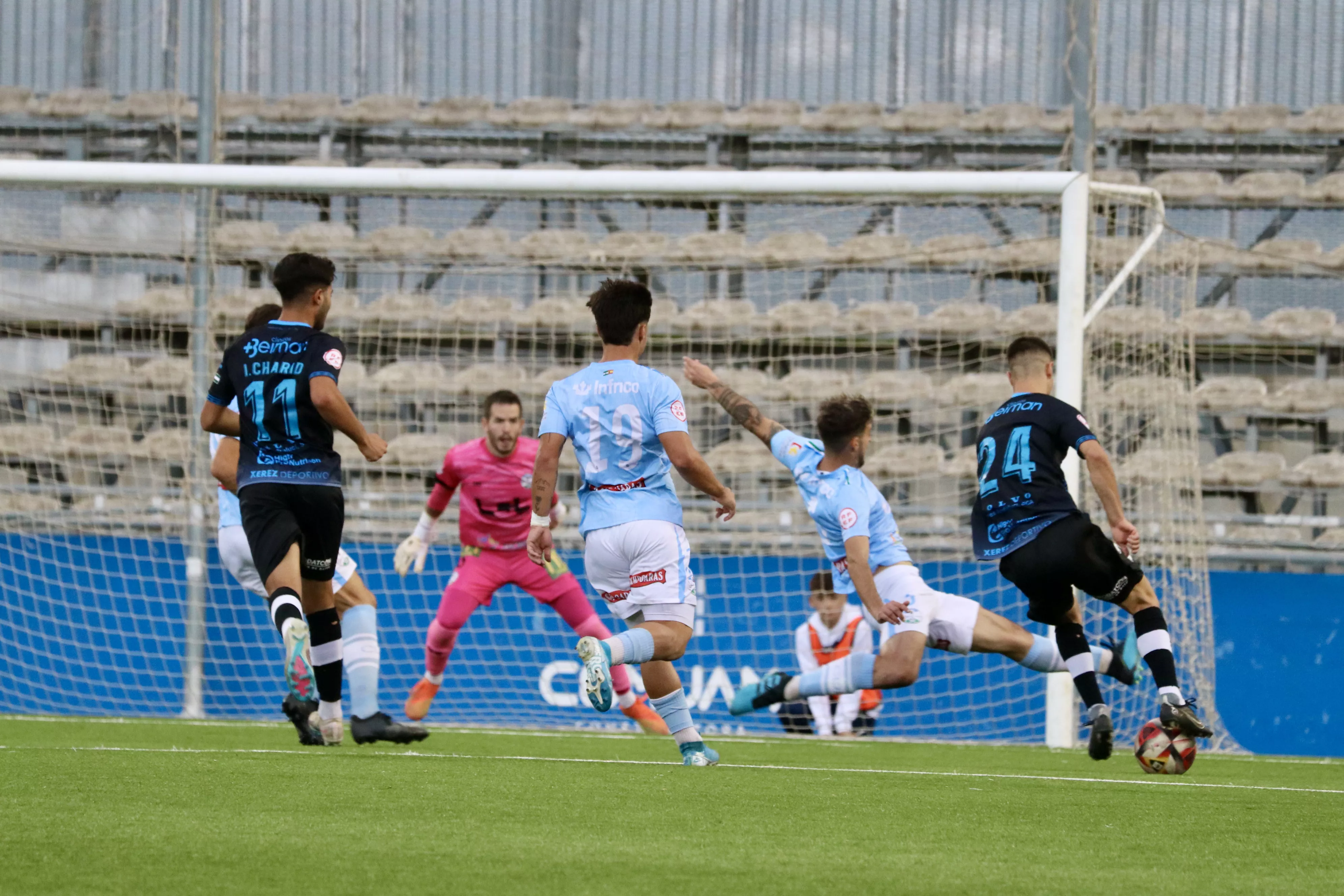 Ciudad de Lucena - Xerez Deportivo (1-0) Ciudad de Lucena - Xerez Deportivo (1-0)