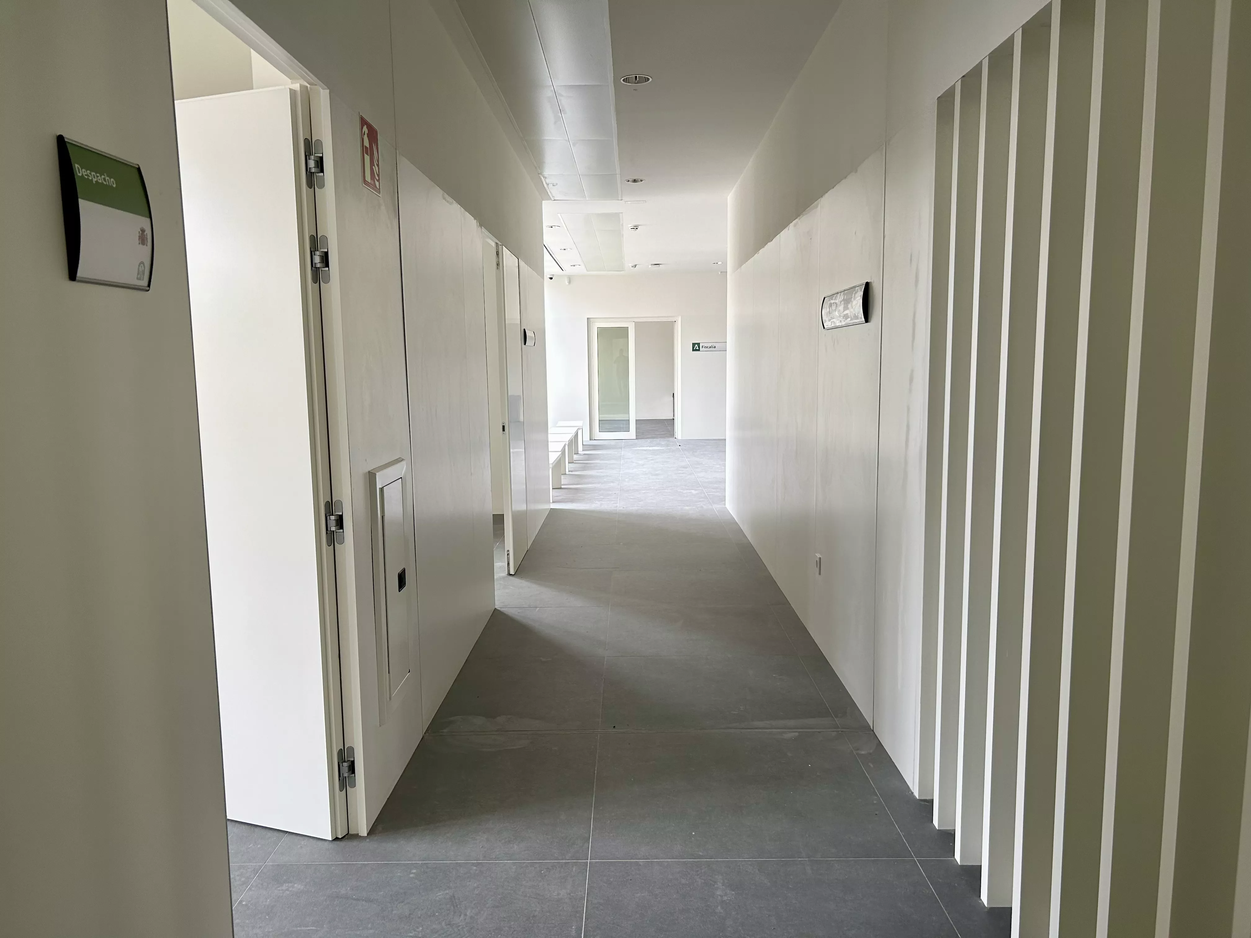 Visita a la nueva sede judicial del Consejero de Justicia