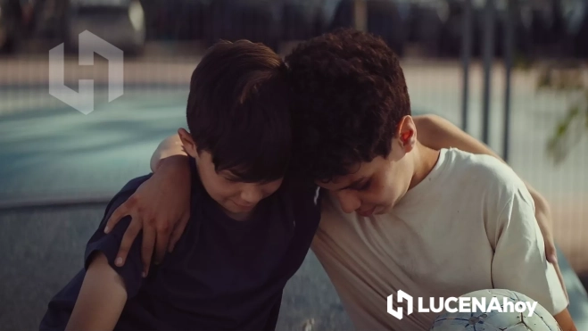 Fotograma del corto premiado: "Cementario de coches"