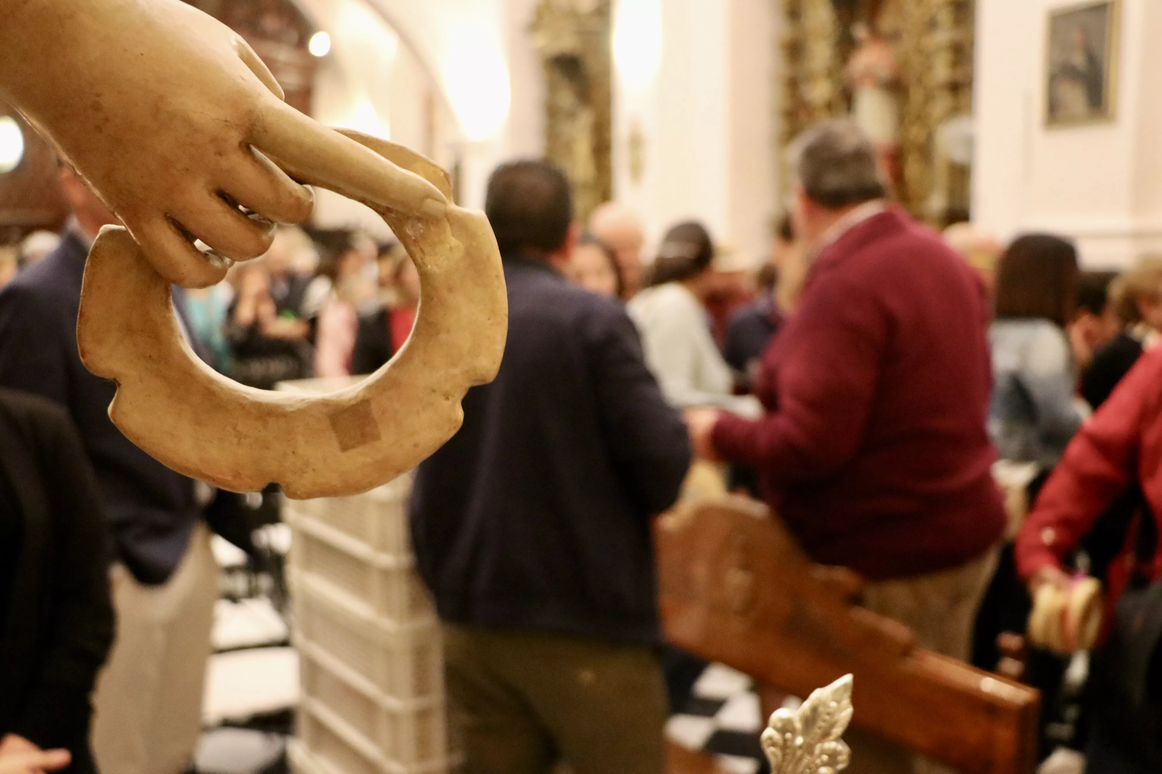 Reparto de las rosquillas de San Rafael