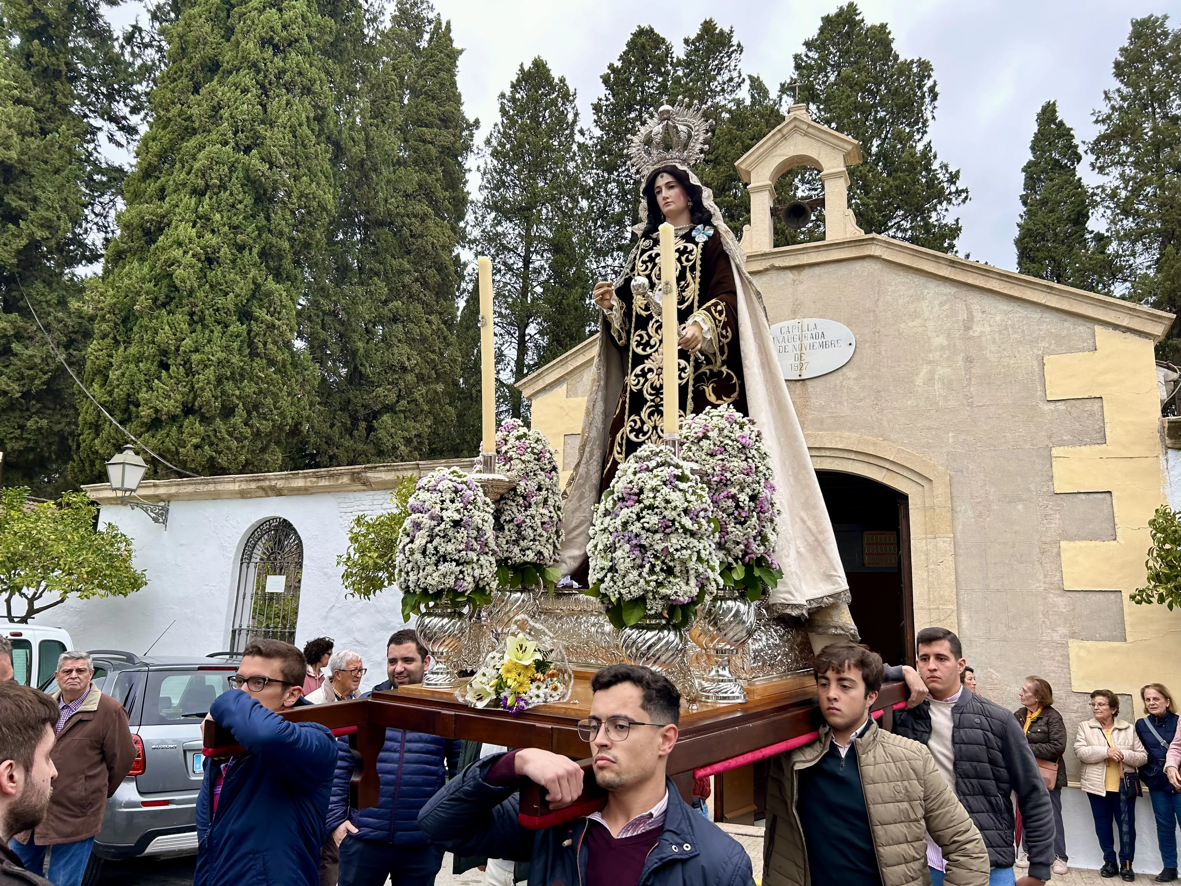 Rosario del Carmen en el Cementerio Virgen de Araceli Rosario del Carmen en el Cementerio Virgen de Araceli