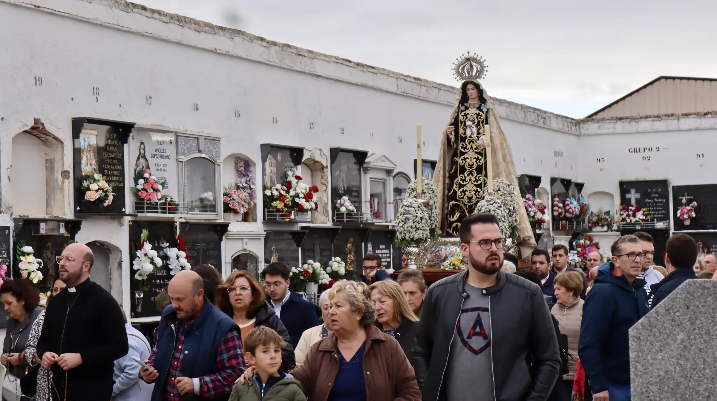 Rosario del Carmen en el Cementerio Virgen de Araceli Rosario del Carmen en el Cementerio Virgen de Araceli