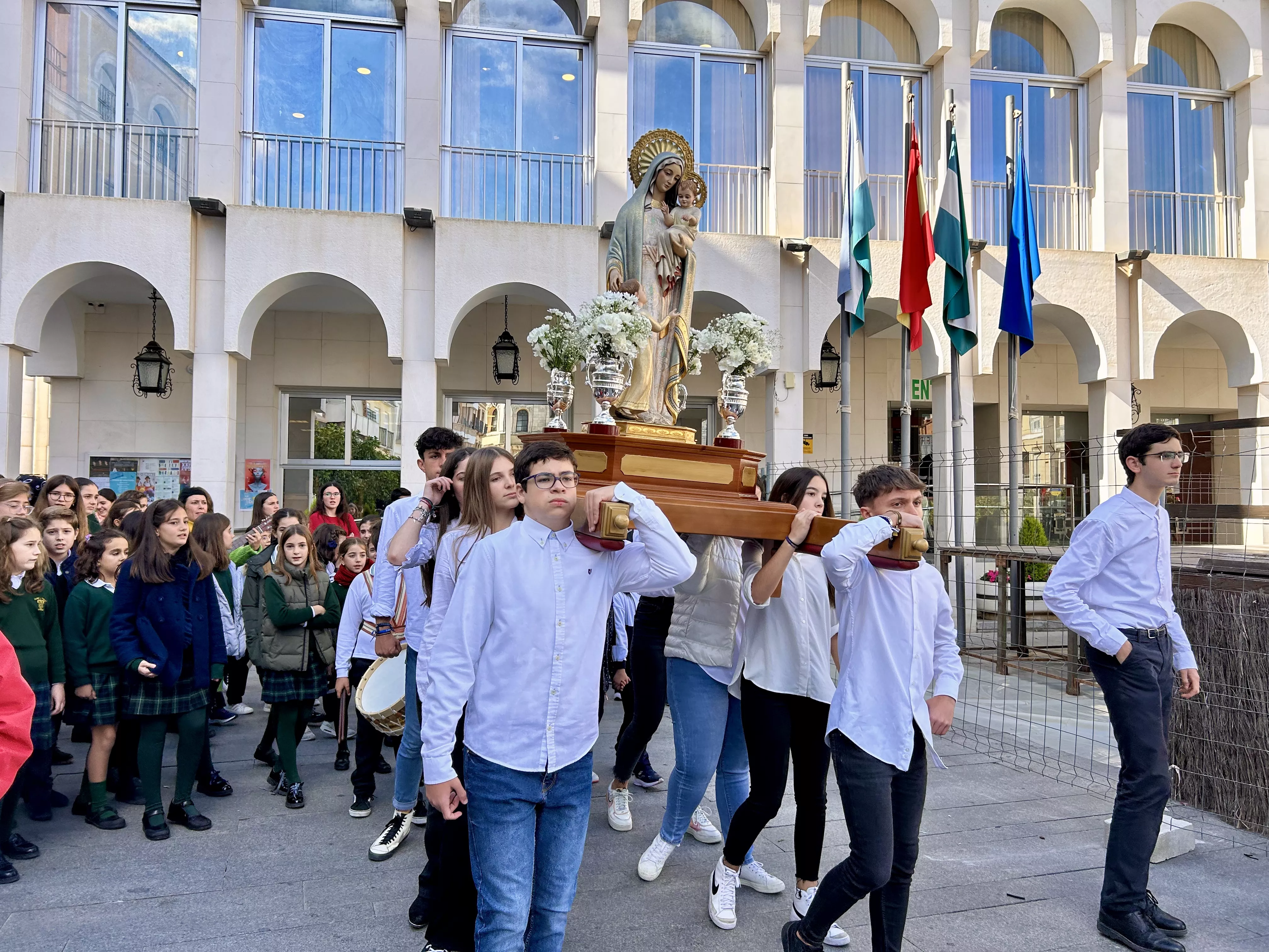Procesión de la Virgen del Patrocinio. Colegio de la Purísima Procesión de la Virgen del Patrocinio. Colegio de la Purísima