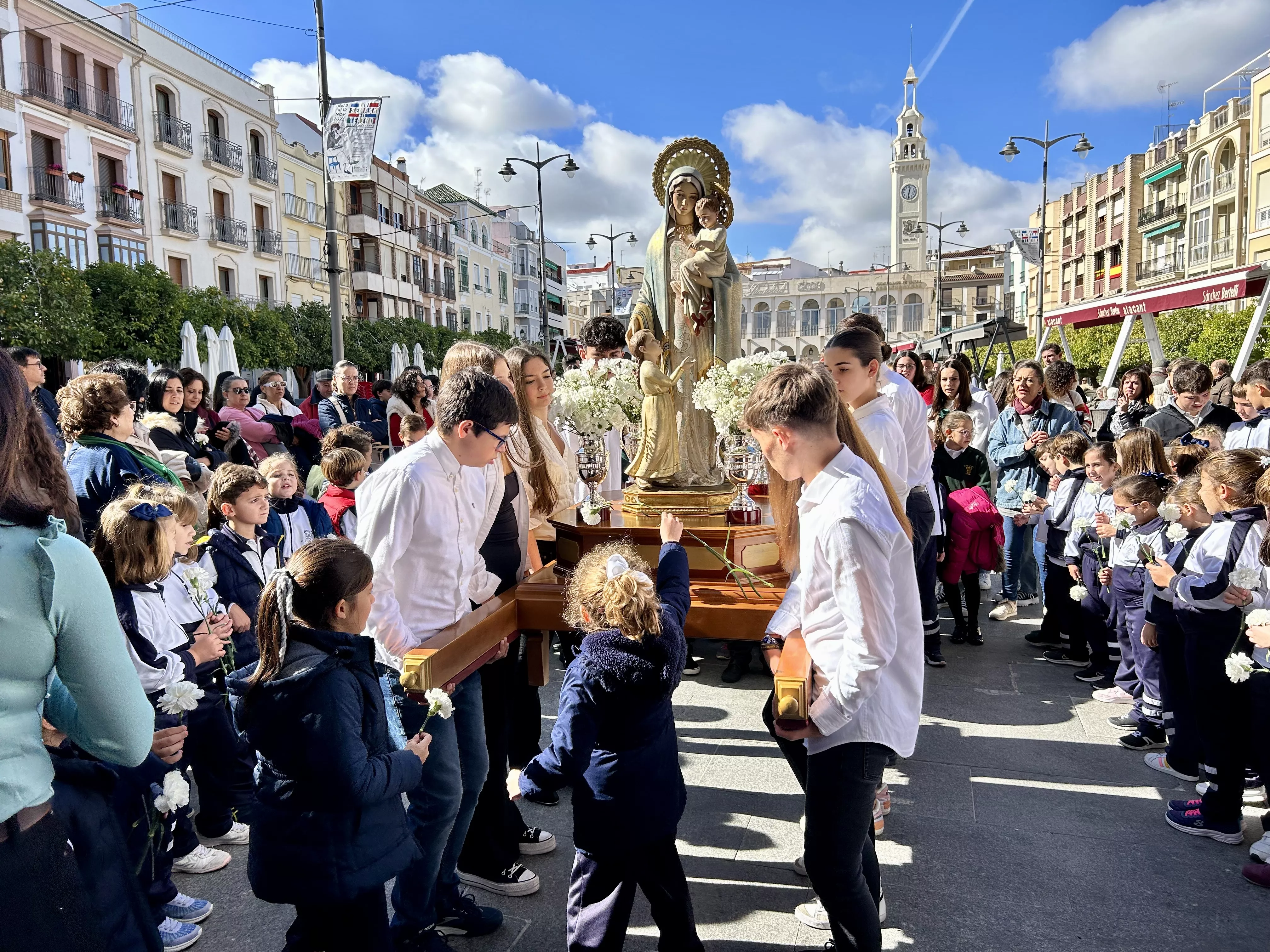 Procesión de la Virgen del Patrocinio. Colegio de la Purísima Procesión de la Virgen del Patrocinio. Colegio de la Purísima