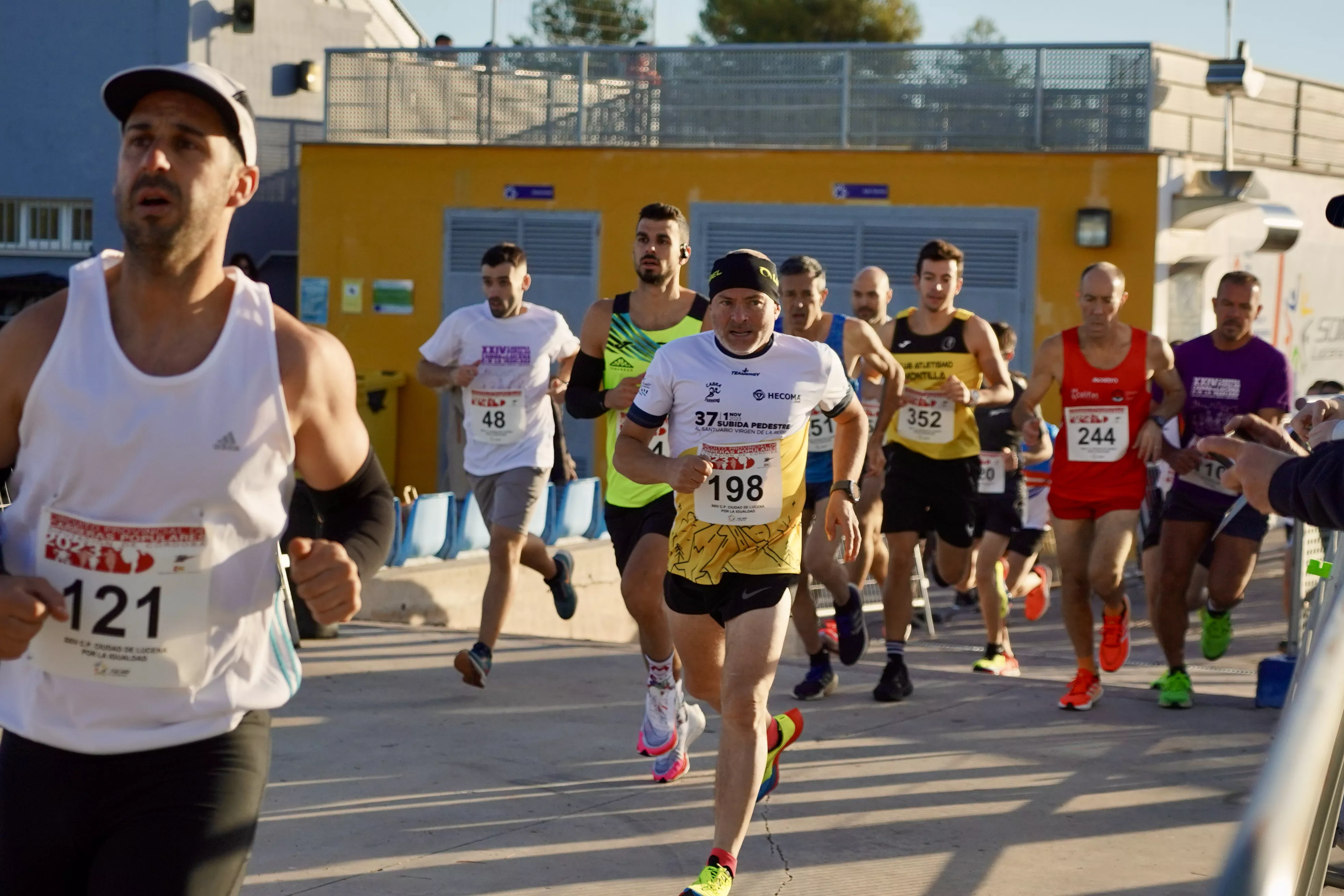 XXIV Carrera Popular Ciudad de Lucena. Salida. Foto: Antonio Dávila XXIV Carrera Popular Ciudad de Lucena. Salida. Foto: Antonio Dávila
