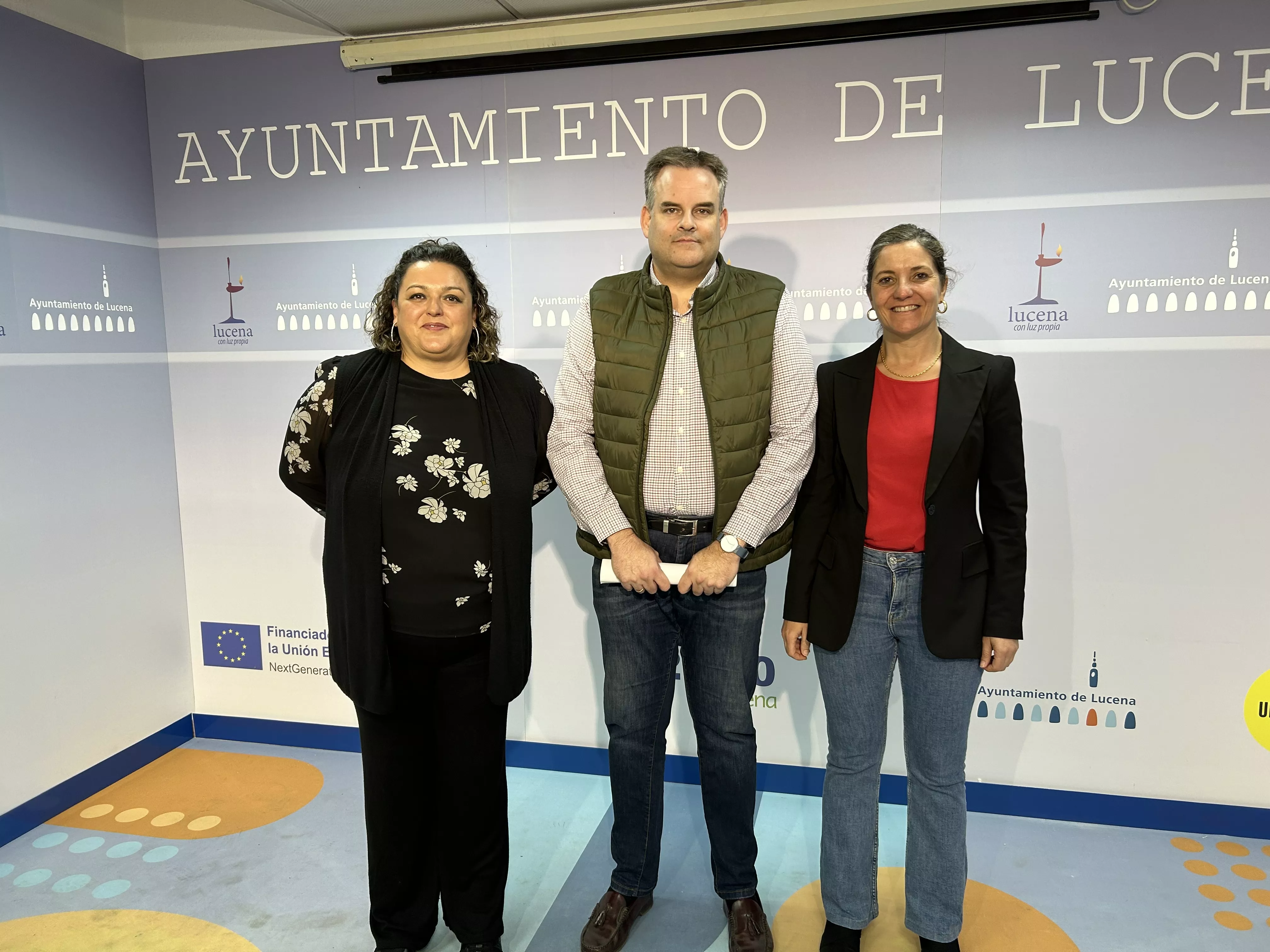 Silvia Pérez, Ángel Novillo y Rocío Suárez durante la presentación del torneo